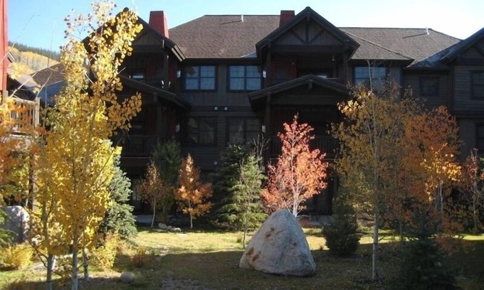 Copper Mountain Village Condo | New Upscale Condo. Mountain Views. Near New Lift & Ski School.