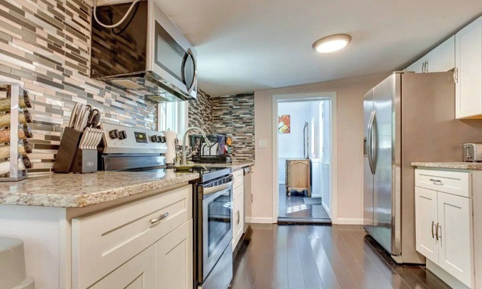 Wantage House | New Vernon Home With Lake Views!