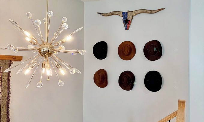 Fort Worth House | NEW Vibrant Southwest Vibes home, 5 Minutes to Downtown FW