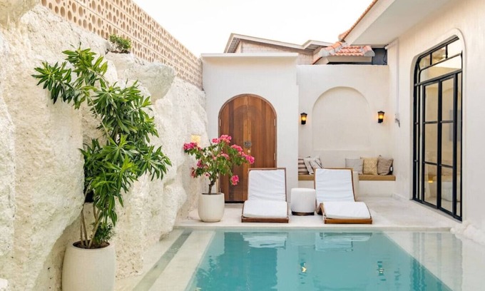 Batu Bolong Villa | New Villa Casa Thalasa Azure Heart of Canggu