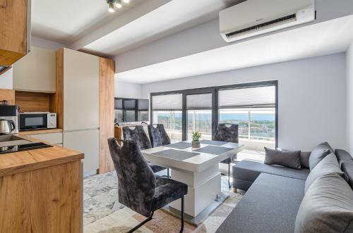 Primorski Apartment | New Vinnie View