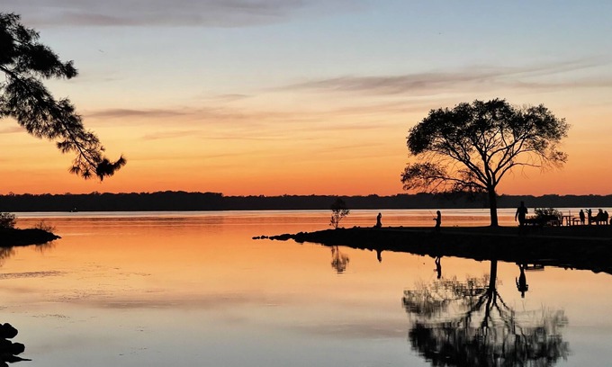 St. Helen Cottage | New!! Walk to Lake St Helen beach, DNR boat launch, ORV trails, Pets, campsite