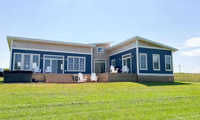 Hope River House | NEW…Waterfront, Hot Tub, Private