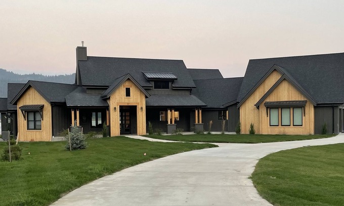 Sandpoint House | NEW waterfront luxury estate with private dock