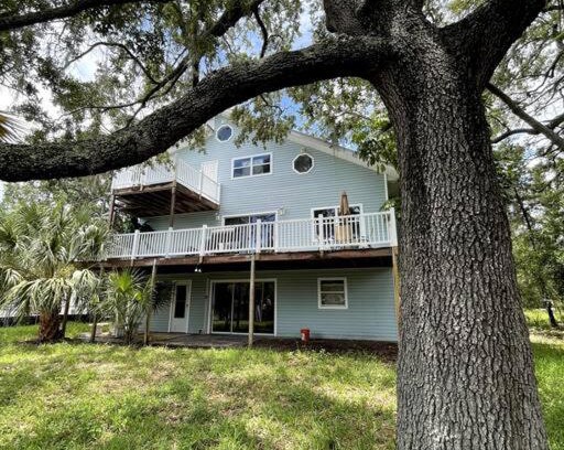 Palm Harbor House | NEW Waterfront Retreat/centrally loc/wifi/parking