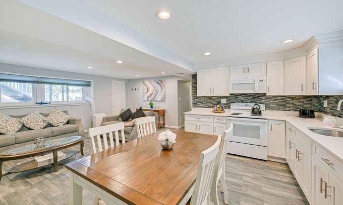 North Great River Apartment | New York Abode w/Pool & Patio, Near Times Square!