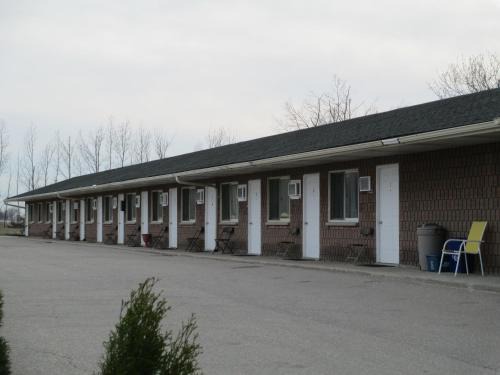 New Hamburg Hotel | Newburg Inn Motel