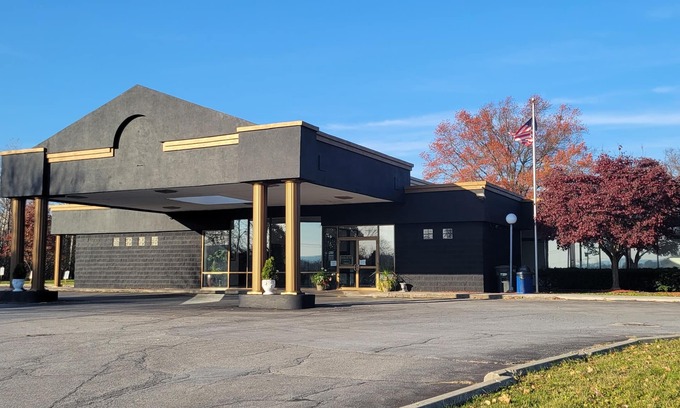 Newburgh Hotel | Newburgh Inn
