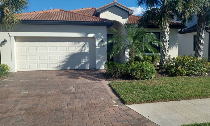 Venice House | Newer Single Family Home in Venice!