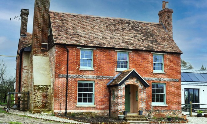 Waterlooville House | Newland Farm*Grade II Listed Victorian Farmhouse*