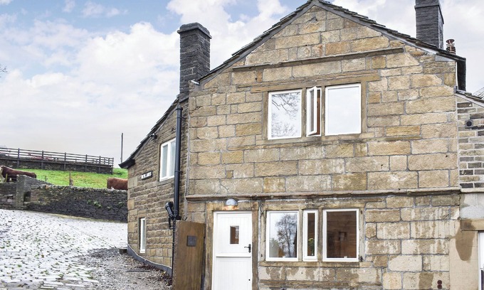 Halifax Cottage | Newlands Farm Cottage Halifax