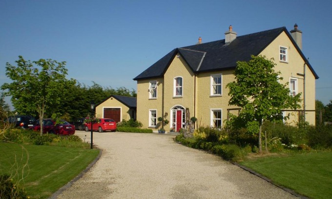 Seven Houses Cross Roads House | Newlands Lodge