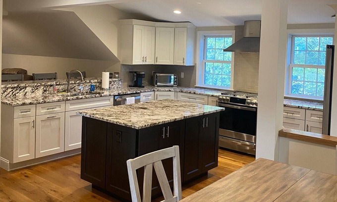 Tiverton Apartment | Newly built apartment in historic village