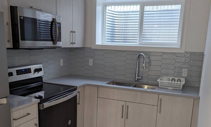 Southwest Edmonton House | Newly built cozy 1 bed basement suite
