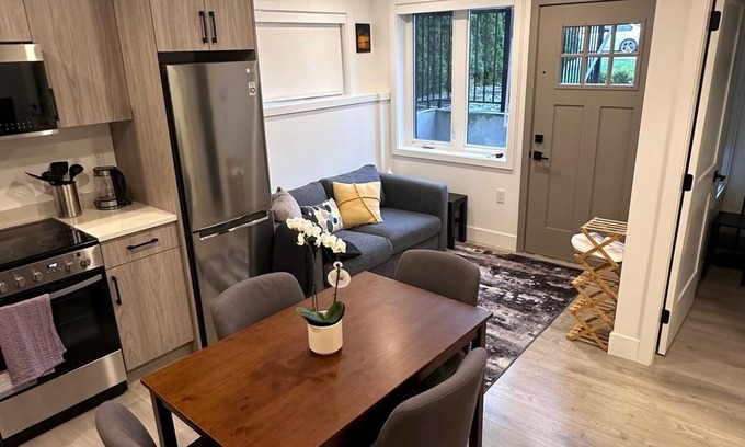Sunset House | NEWLY BUILT Cozy Central 2-BR Hidden Gem