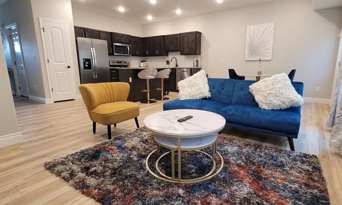 Joplin House | Newly Built Cozy Retreat close to shopping and restaurants
