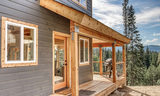 Ardenvoir House | Newly-built home with hot tub, wraparound deck, and forest views - dogs OK