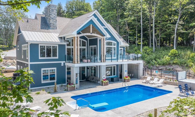 Ludington House | newly built house, beachfront, heated saltwater pool always 85°!
