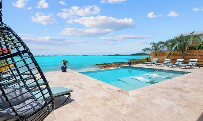Calvin Hill Villa | Newly Built luxurious 5Bed 5Bath Beach Front Villa w/infinity pool