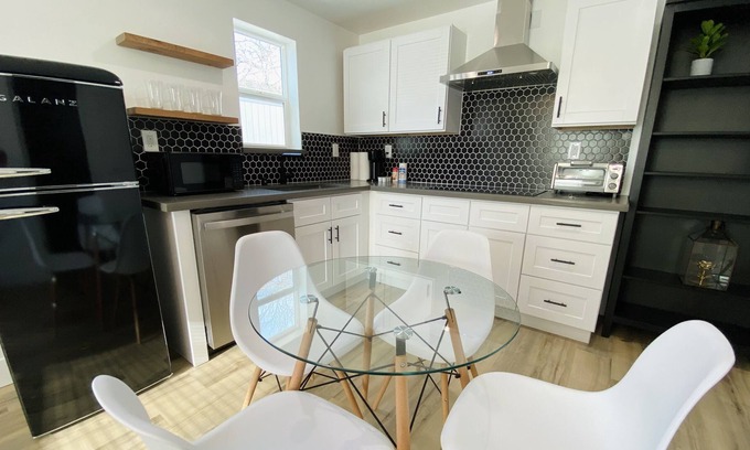 Granada Hills South House | Newly built Peaceful 2 Bedroom 1 bath Residential home