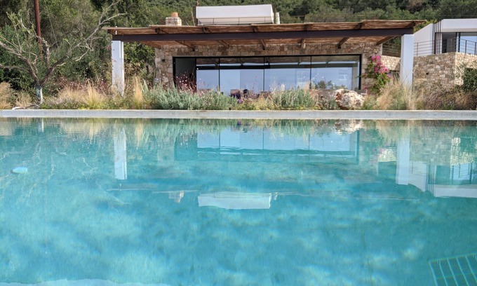 Kato Pavliana Villa | Newly built stunning villa with 30 m long swimming pool and access to the beach.