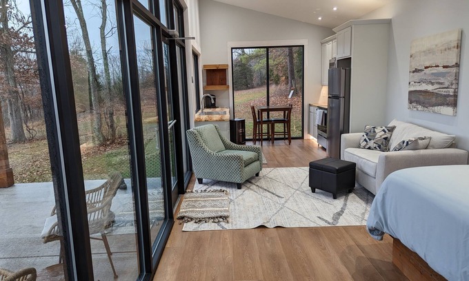 Hopkinsville House | Newly built Tiny Home in a peaceful setting with lovely views!