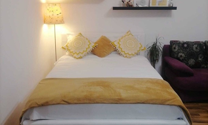 Popesti-Leordeni Apartment | Newly constructed building apartament , 10-minute metro ride to City Centre .