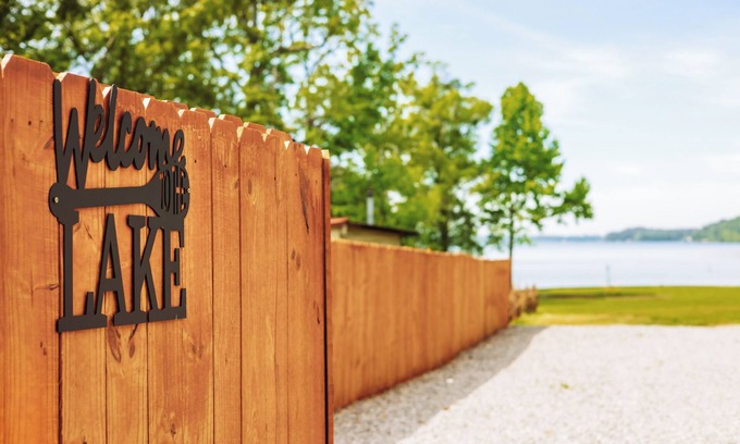 Cedar Bluff Cabin | Newly listed! Cozy hideaway on Weiss Laken with private dock and kayaks!
