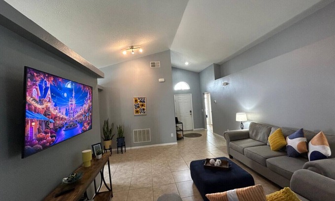 Florida Pines House | Newly listed - Modern & family friendly sleeps 9