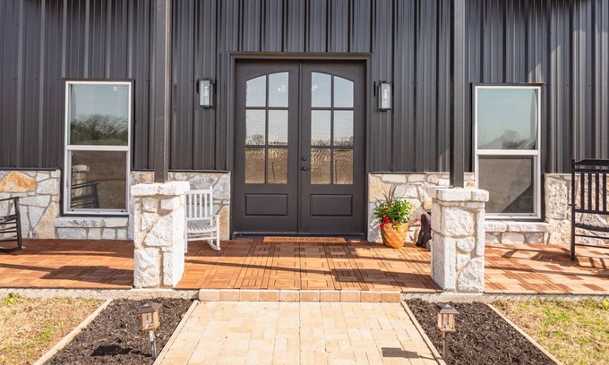 Golinda House | Newly Listed/Southern Comfort