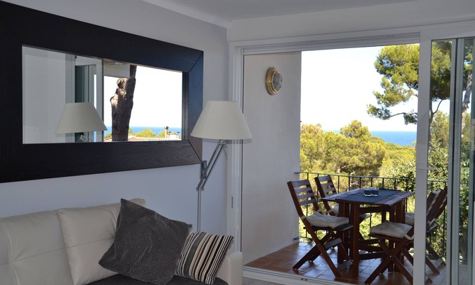 Calella de Palafrugell Apartment | Newly renovated apartment 300 meters from the beach