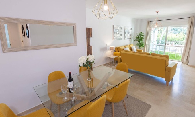 Puerto Banus Apartment | NEWLY REFURBISHED APT IN THE HEART OF PUERTO BANÚS