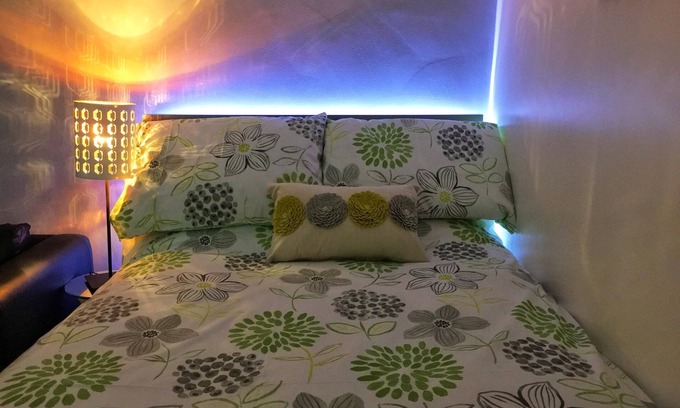 Manchester City Centre Apartment | Newly Refurbished - Near Piccadilly - 2 Bedroom Apartment - Sleeps up to 10