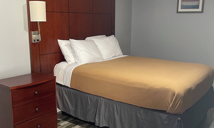 St. Marys Hotel | Newly remodeled 14-room hotel in charming St. Mary's .