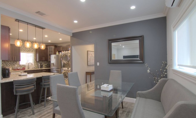 Belmont Heights House | Newly Remodeled 2 Bdrm 1bath Bungalow With All The Amenities In Long Beach