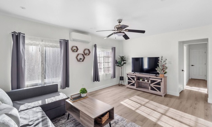 Ridgeview - Webster House | Newly Remodeled 2 Bedrooms 1 Bath with Full Kitchen, AC & Washer/Dryer