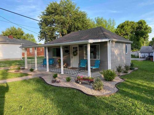 Concordia Apartment | Newly Remodeled 2 BR Private Home w/King Bed