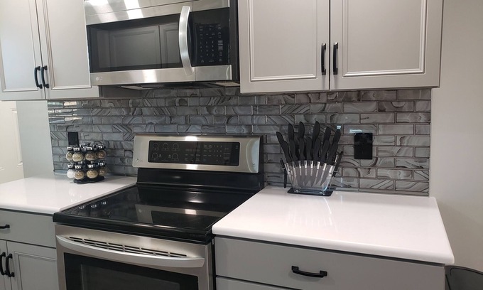 Sunnyheights House | Newly remodeled 3 bedroom home near Pueblo Reservoir