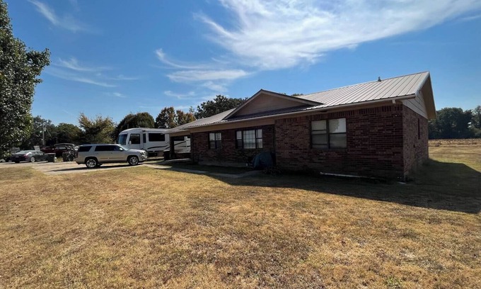 Colt House | Newly remodeled 3bd 2bath spacious home