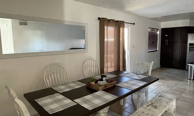 Yuma House | Newly Remodeled! 7 beds! Quiet Neighborhood