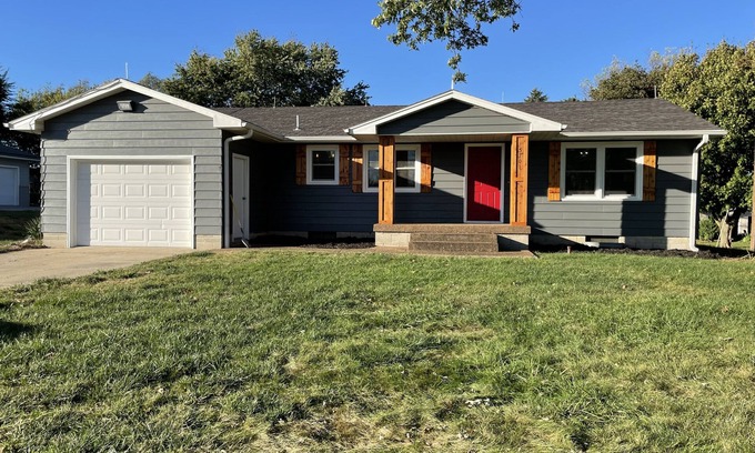 Buchanan County House | Newly Remodeled Beautiful Home With Perfect Location for Travelers!