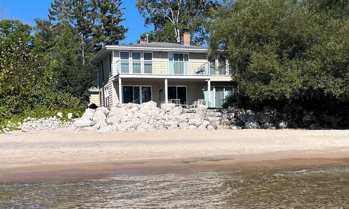 Oostburg House | Newly Remodeled Beachfront Home