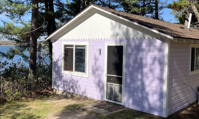 Hackensack Cottage | Newly Remodeled Cottage Rental on a Small, Family Oriented, Lakefront Resort