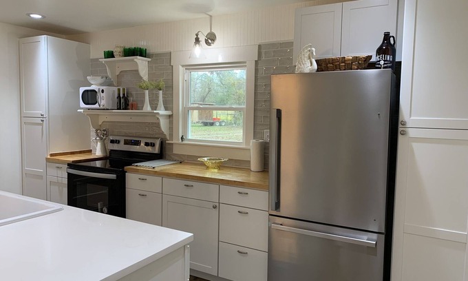 Hudson Cottage | Newly remodeled Cottage, modern and charming