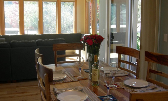 Devil's Thumb - Rolling Hill House | Newly Remodeled, Family Friendly Mountain View Home With Hot Tub