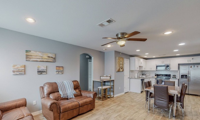 Dallas House | Newly remodeled home 15 mins from downtown & bishop arts