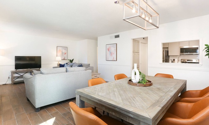Leon Valley House | Newly Remodeled House in a Quiet Neighborhood.