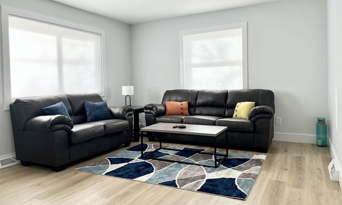 Highland Square House | Newly Remodeled Metro Parks Home