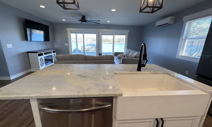 Mendon House | Newly remodeled on the St. Joe River. Relaxing ,Tubing, Kayaking and Swimming.
