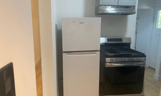 Sunset Junction Apartment | Newly Remodeled Silver Lake 1 Bedroom